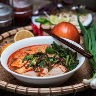 CANH BÚN|| VERMICELLI SOUP