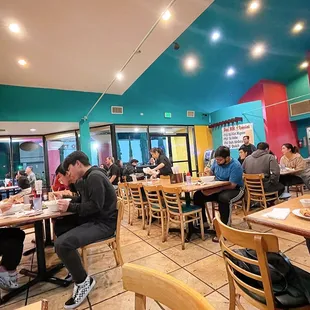 It was 12:30am and still with lots of customers enjoying their pho meals.
