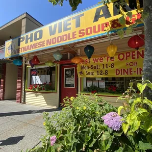 salads, outside