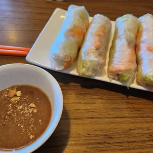 Fresh spring rolls (1 order comes with 2, so this is 2 orders) - my fav! With extra peanut sauce, please. Thank yooooooouuu!