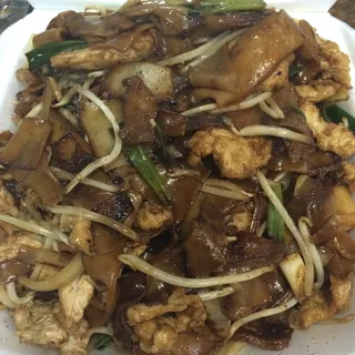 L3. Chicken Chow Fun