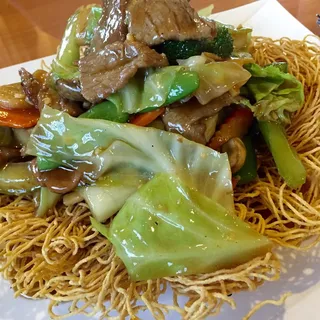 L4. Beef Chow Mein