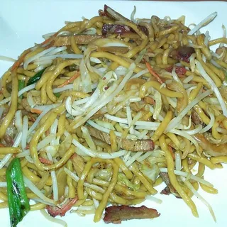 L5. BBQ Pork Chow Mein