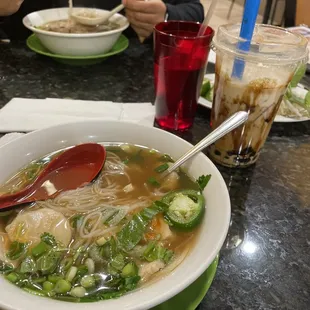 Noodle Soup (Choose up to 2 meat toppings) Chicken Vietflare Beef Combo Soup Special