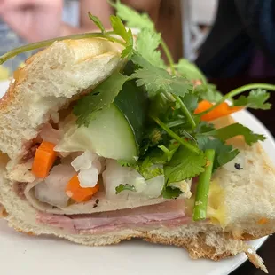 a sandwich on a plate