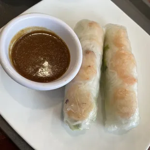 Shrimp spring rolls
