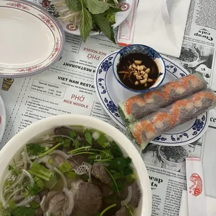 Fresh spring rolls &amp; pho w brisket (L)