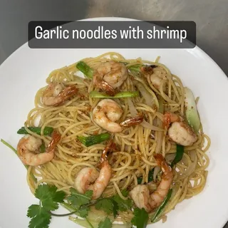 Garlic noodles with shrimp (garlic x tom)