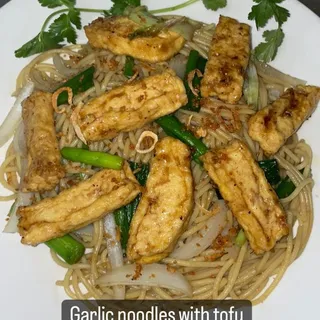 Garlic noodles with tofu (garlic x tofu)