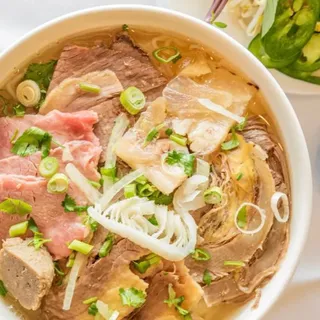 22. Pho Dac Biet (house special pho)