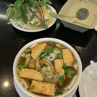 34. Pho Chay (tofu & veggies)