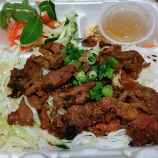 Charbroiled pork vermicelli (Bun Heo Ng)