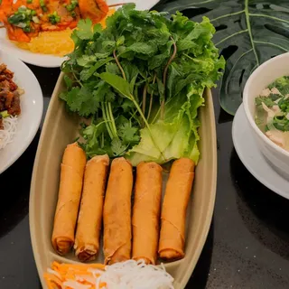 Crispy eggrolls vermicelli (Bun Cha Gio)