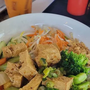 Vegetarian varicelli with a Thai tea