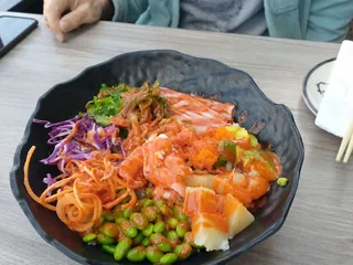 Kame Ramen and Sushi Poke
