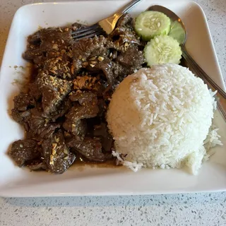 Pad Kra Tiem