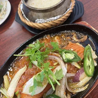 17. Rice Clay Pot with Salmon Chef's Special
