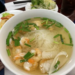 21. Seafood rice noodle or egg noodle soup