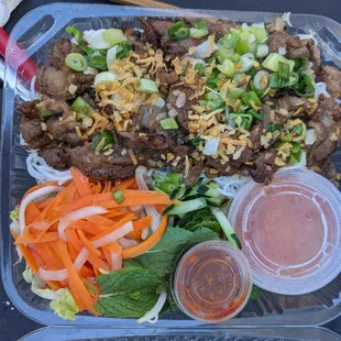 Vermicelli bowl with grilled pork