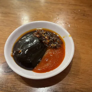 The sauces for your pho THEY MAKE FOR YOU. 1 star PILAU