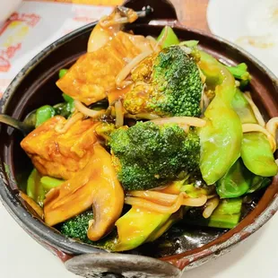 618. Mixed Vegetables with Bean Curd in Hot Pot