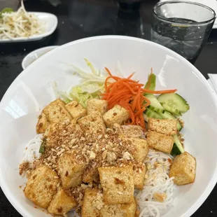 Tofu noodle salad bowl