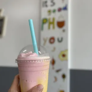 Strawberry mango smoothie
