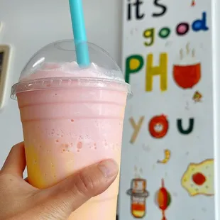 Strawberry mango smoothie