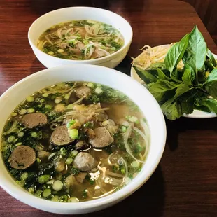 Large size pho, the bowl is bigger than my face lol
