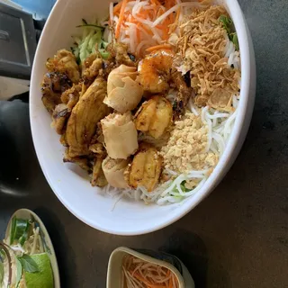 23. Grilled Pork and Shrimp with Vermicelli