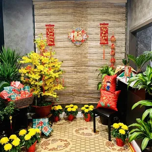 Beautiful entrance decor that breathes Vietnam Springtime nostalgia