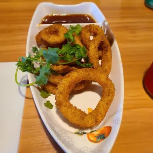 MỰC CHIÊN DÒN (crispy fried calamari)