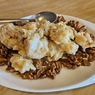 Shrimp with Walnuts