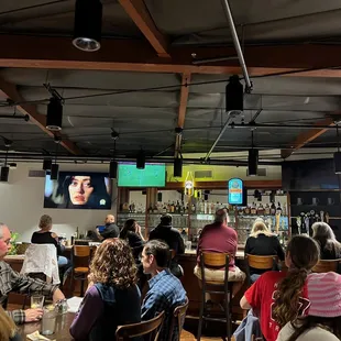 View of the restaurant and bar pic 6