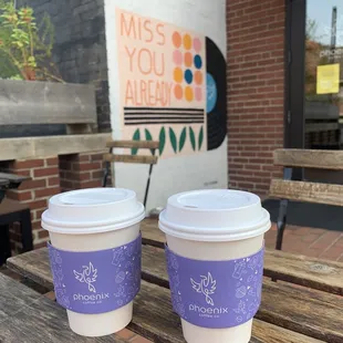 Two cortados!