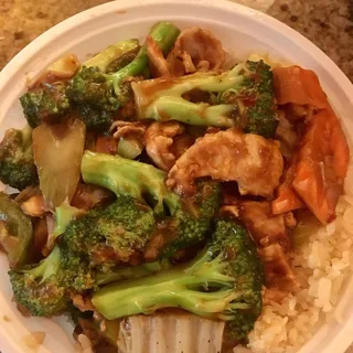 Hunan Chicken Lunch Special