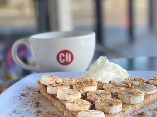 Colados Coffee & Crepes