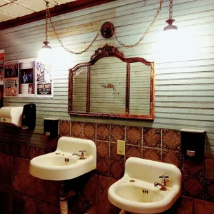 sushi and sashimi, interior