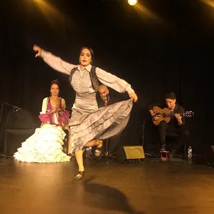 CUATRO directed by Sachiko "La Chayi" 2019 September 18,19,20,21,22