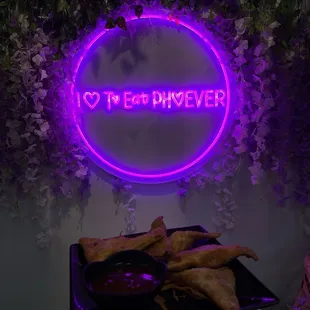 Cream cheese wontons