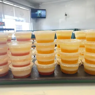 vietnamese jello (strawberry &amp;' mango flavor) - rau cau dau &amp;' xoai