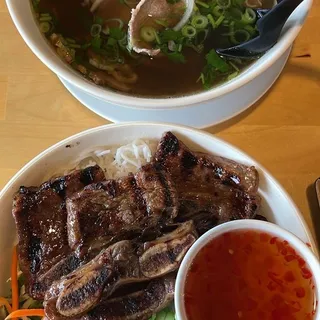 23. Round Steak and Flank Pho