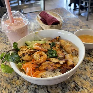 Chicken and shrimp vermicelli