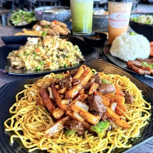 Garlic noodle with shaken beef