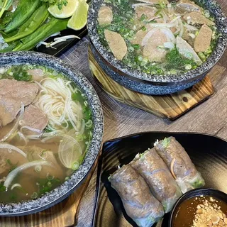 16. Rare Beef & Beef Meatball Pho / Phở Tái Bò Viên