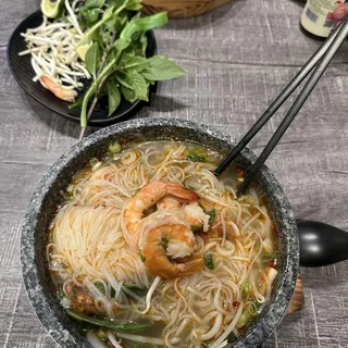 23. Shrimp Pho / Phở Tôm