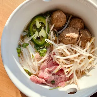 Pho (Rare Steak, Brisket &amp; Meatballs) Beef Noodles Soup
