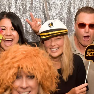 Photoboothrentla.com this photography is pretty clear and better than I expected