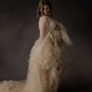 Riverside Studio maternity photography