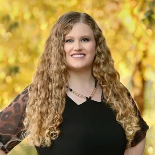 Kelli T.